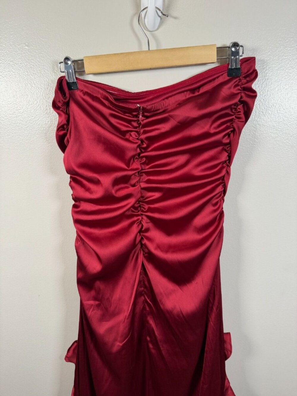 Petal + Pup Storia Lee Strapless Midi Dress Size Medium Wine Red Formal Event - Picture 12 of 13